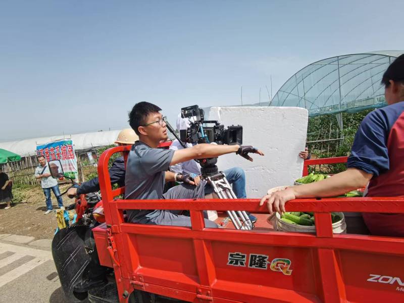 电商爆款背后的推手：信丰县产品视频拍摄公司精准捕捉卖点痛点